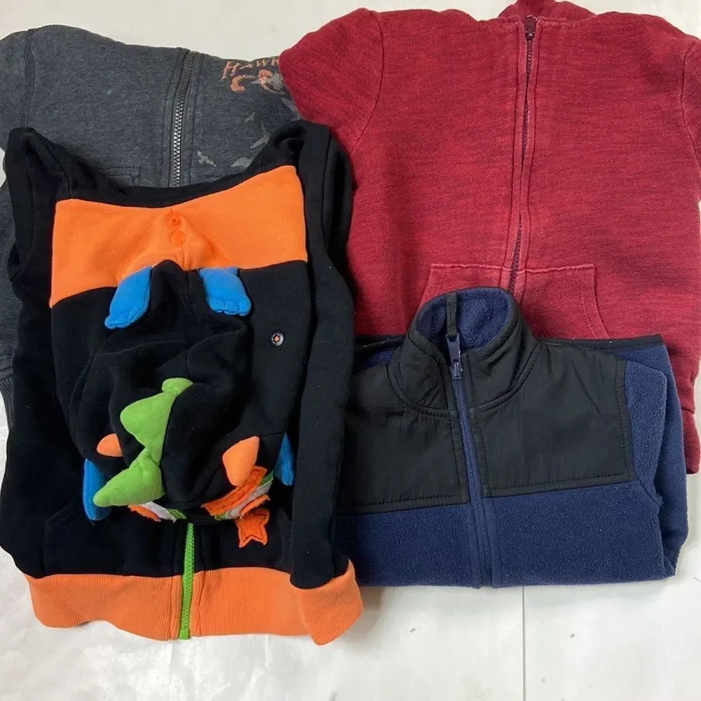 Lot Of 4 Pc Sweater’s Old Navy Boy Sweater Size 6/7 Size Varios